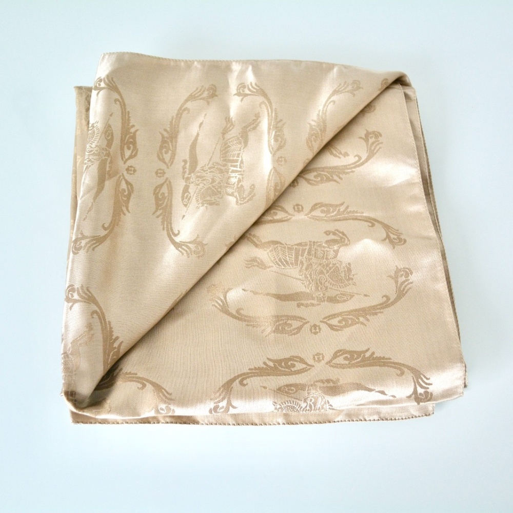 NWT AUTHENTIC BURBERRY BURBERRY EQUESTRIAN KNIGHT SILK  SCARF